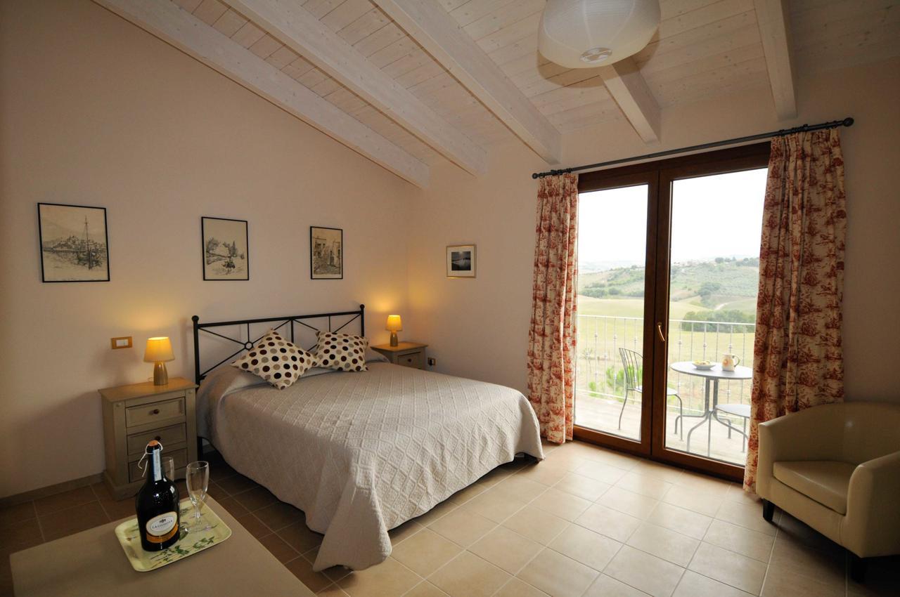 Il Frutteto Bed And Breakfast Ripattone Екстер'єр фото