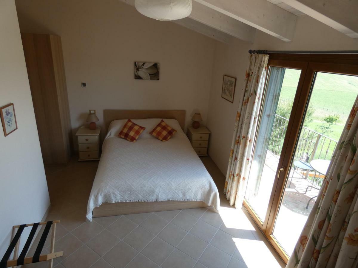 Il Frutteto Bed And Breakfast Ripattone Екстер'єр фото
